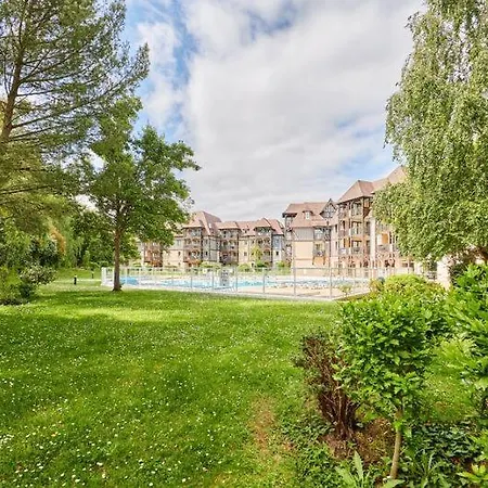 2 Pieces, Rez De Jardin Et Terrasse * Deauville