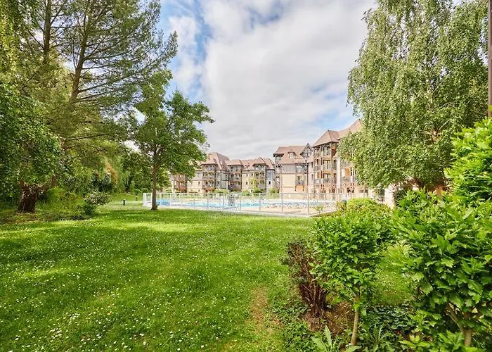 2 Pieces, Rez De Jardin Et Terrasse * Deauville